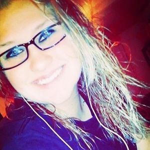 Meet your Posher, Janelle